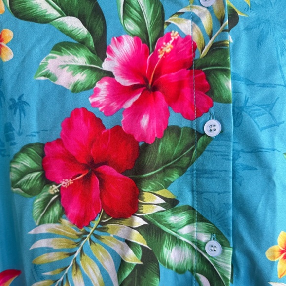 Retro Hawaiian Shirt - Picture 2 of 11